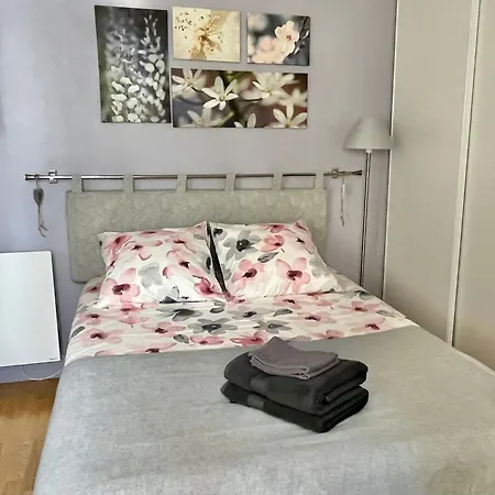 Eiffel Tower Apartment Paris